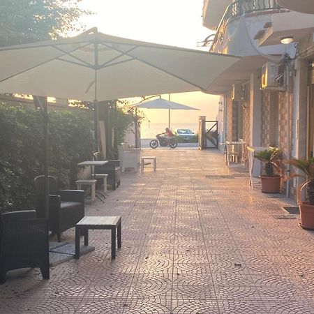 Vista Eolie Milazzo- Apartments Kültér fotó