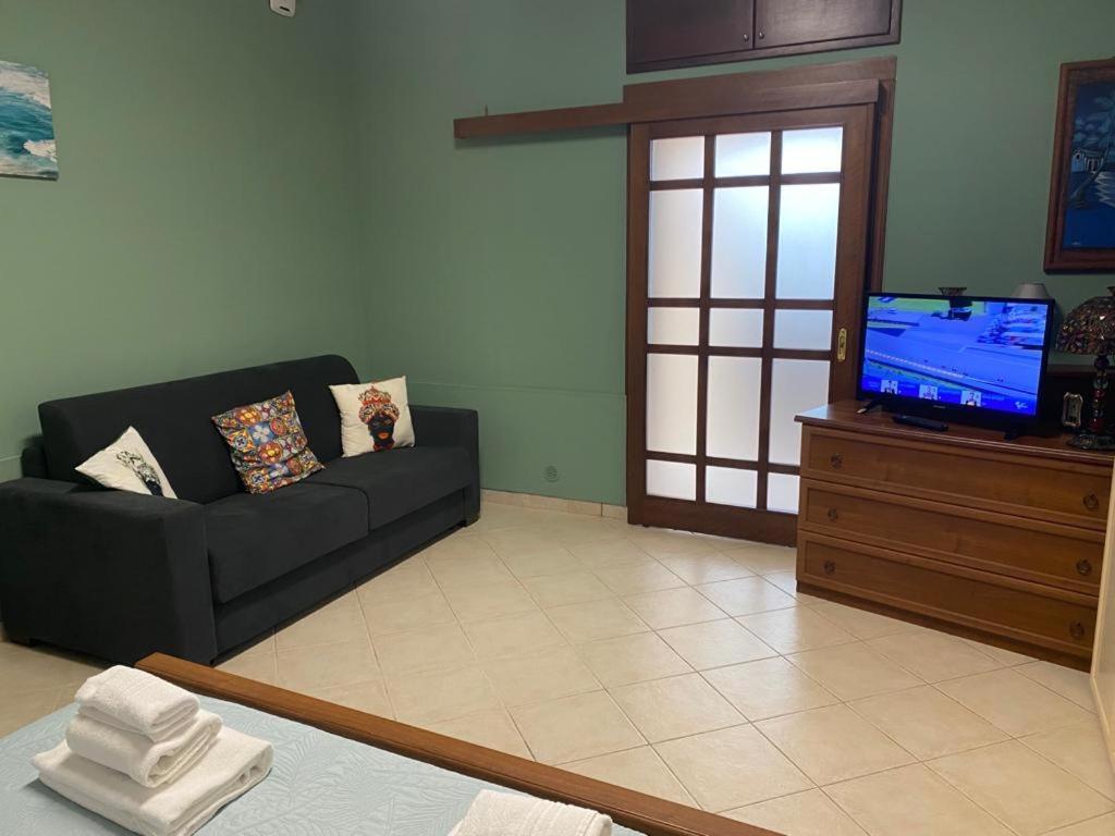 Vista Eolie Milazzo- Apartments Kültér fotó