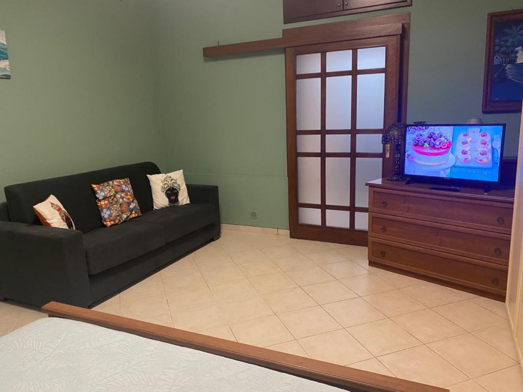 Vista Eolie Milazzo- Apartments Kültér fotó