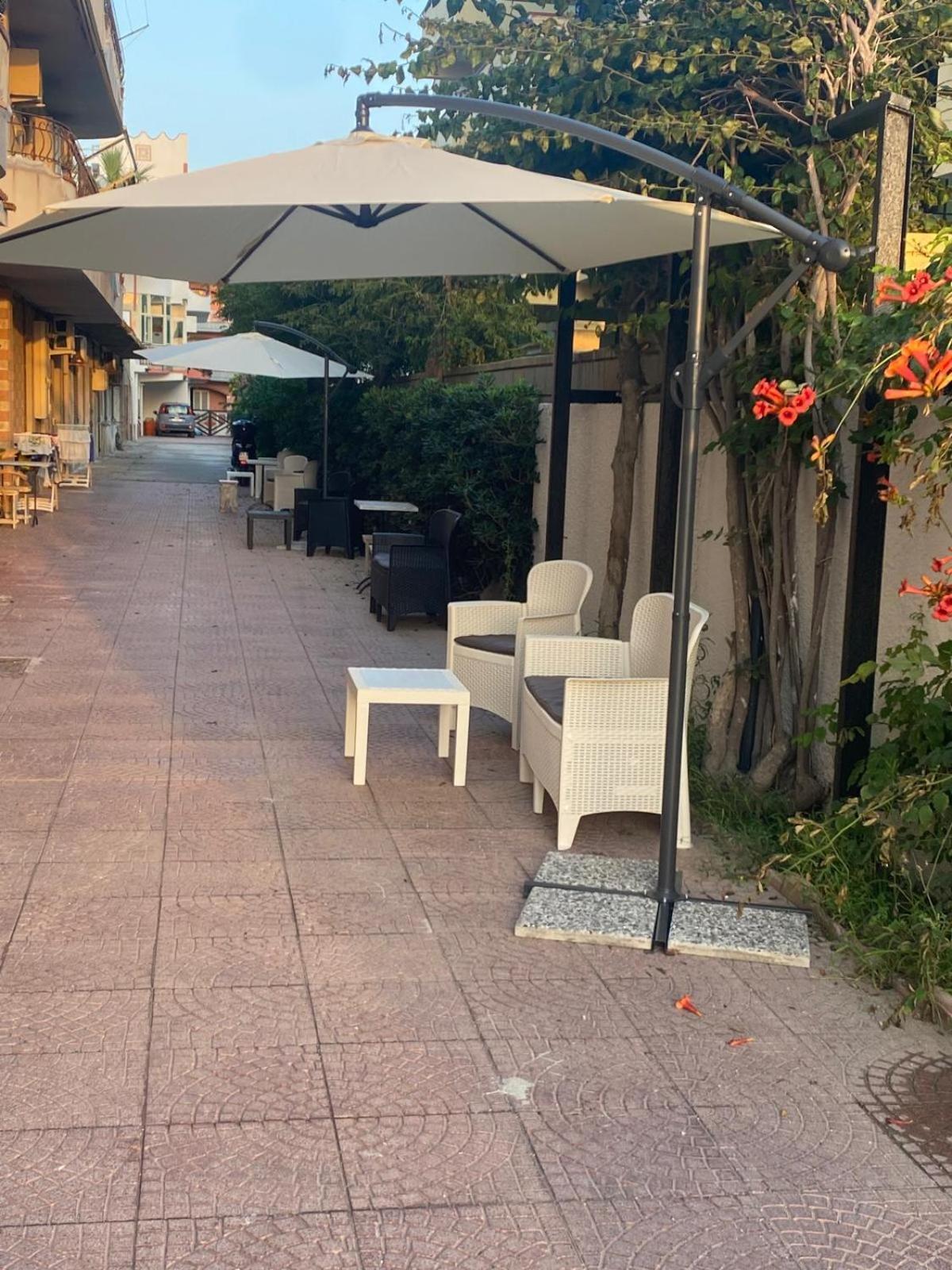 Vista Eolie Milazzo- Apartments Kültér fotó